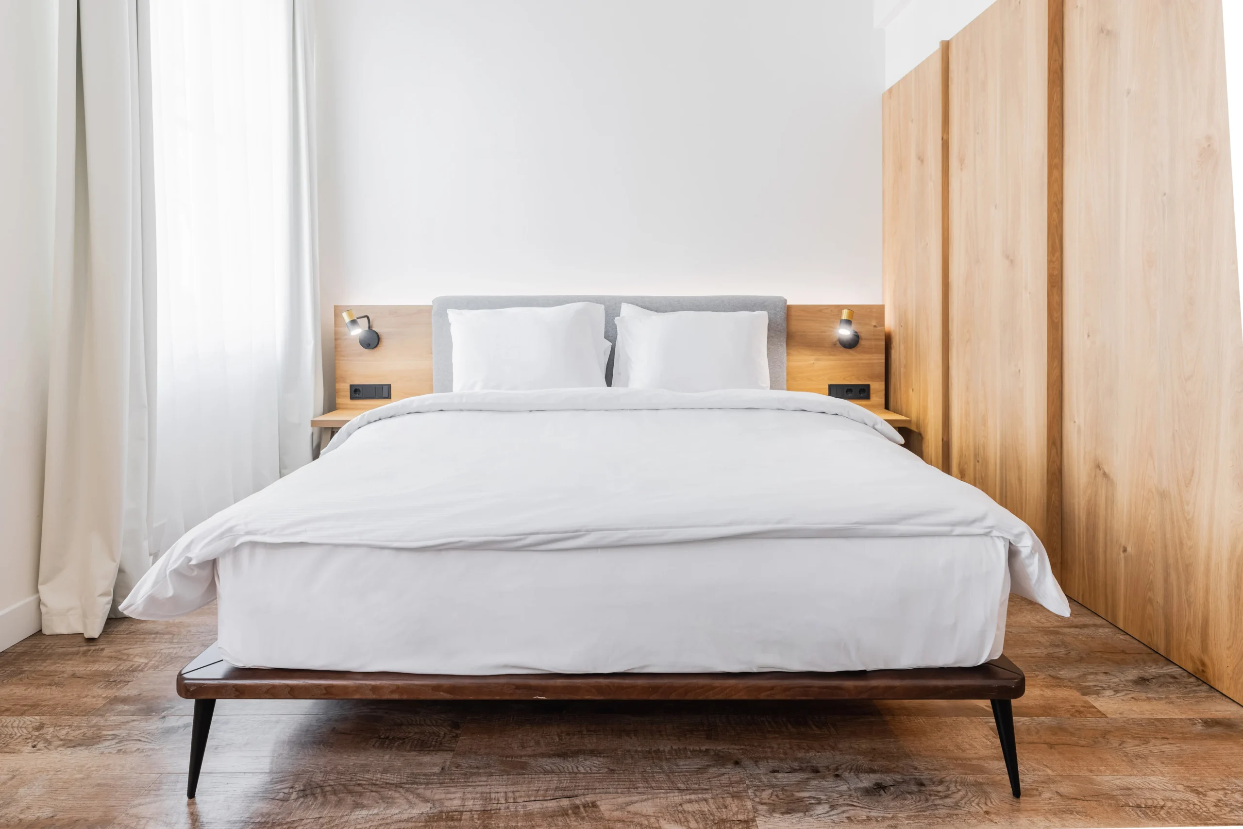 Fortyplusone hotel in Vienna double bedroom queen size bed